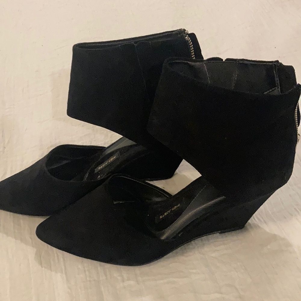 Anthropologie Pied Juste shoes black suade